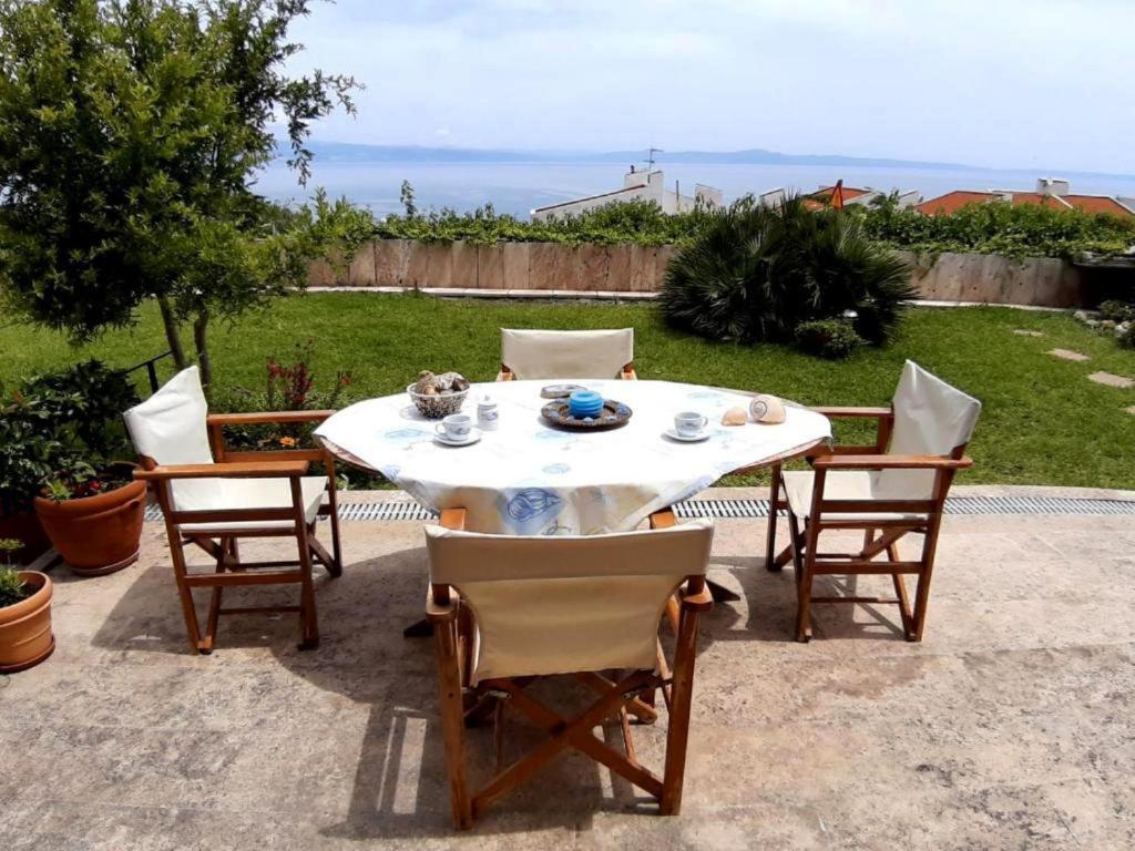 Olia Sea View Shared Pool Villa, Néa Fókaia Exterior foto