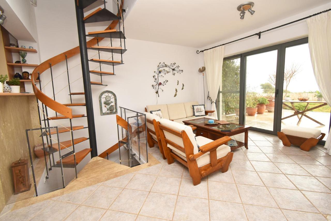 Olia Sea View Shared Pool Villa, Néa Fókaia Exterior foto